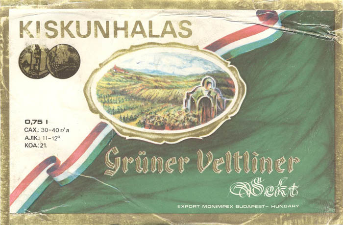 Вино Kiskunhalas Gruner Veltliner Sekt (Венгрия / Hungary)